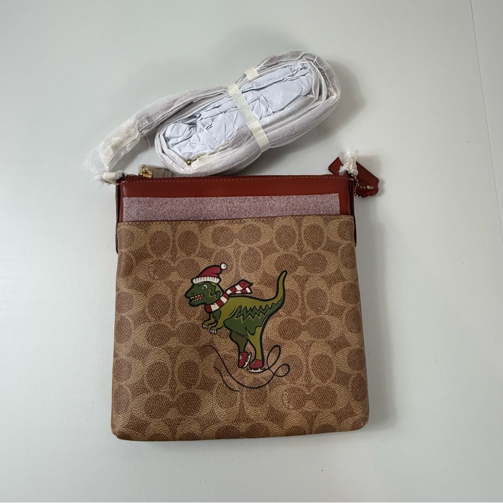 COACH Kitt Messenger Rexy Signature Crossbody Bag Purse Christmas Theme $175